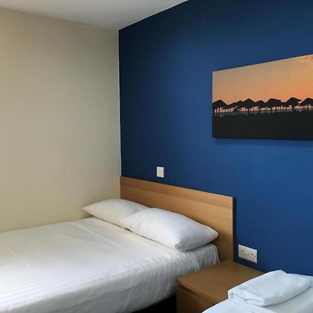 Oyo Wave Crest Hotel Μπλάκπουλ Εξωτερικό φωτογραφία