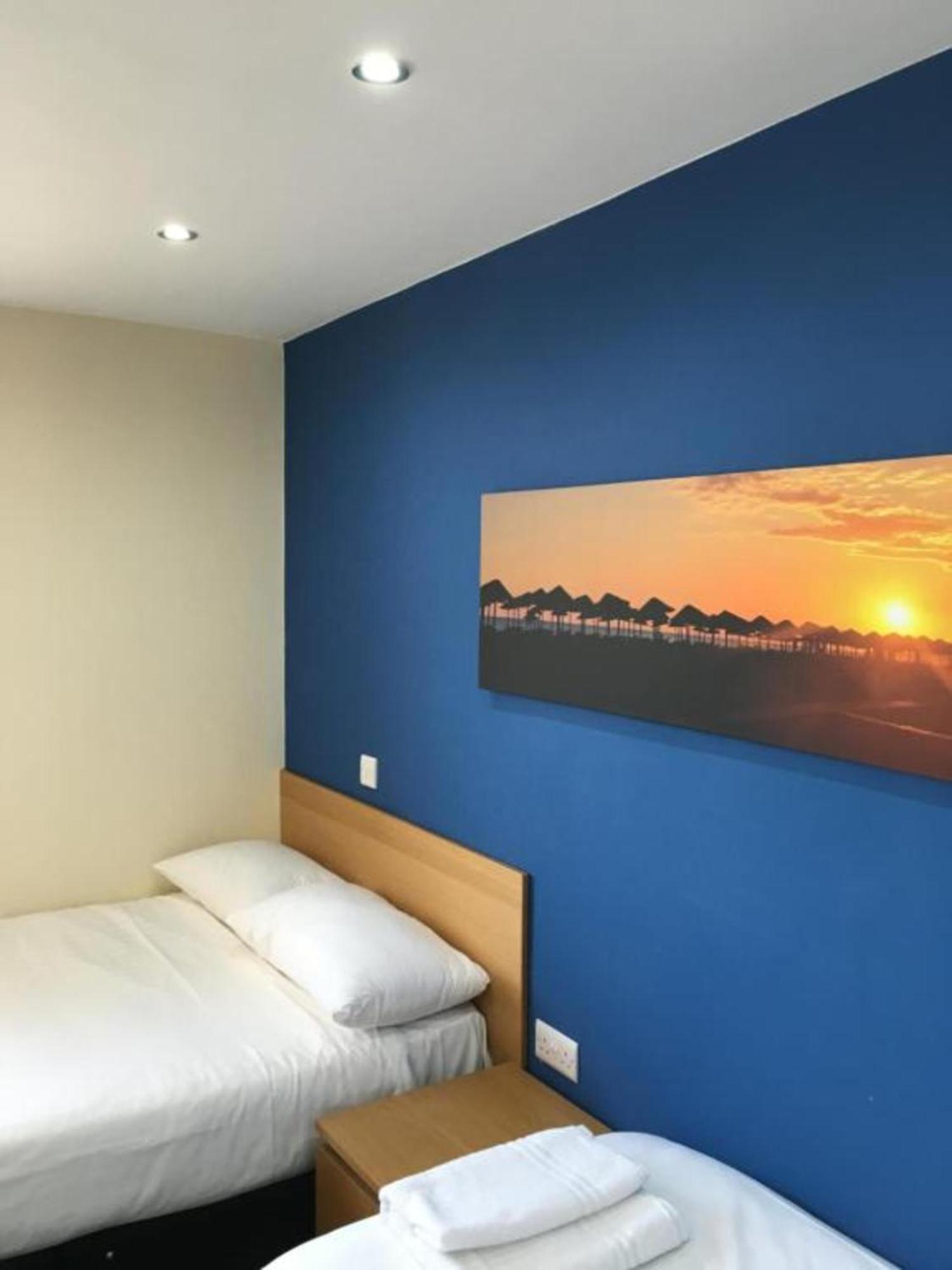 Oyo Wave Crest Hotel Μπλάκπουλ Εξωτερικό φωτογραφία