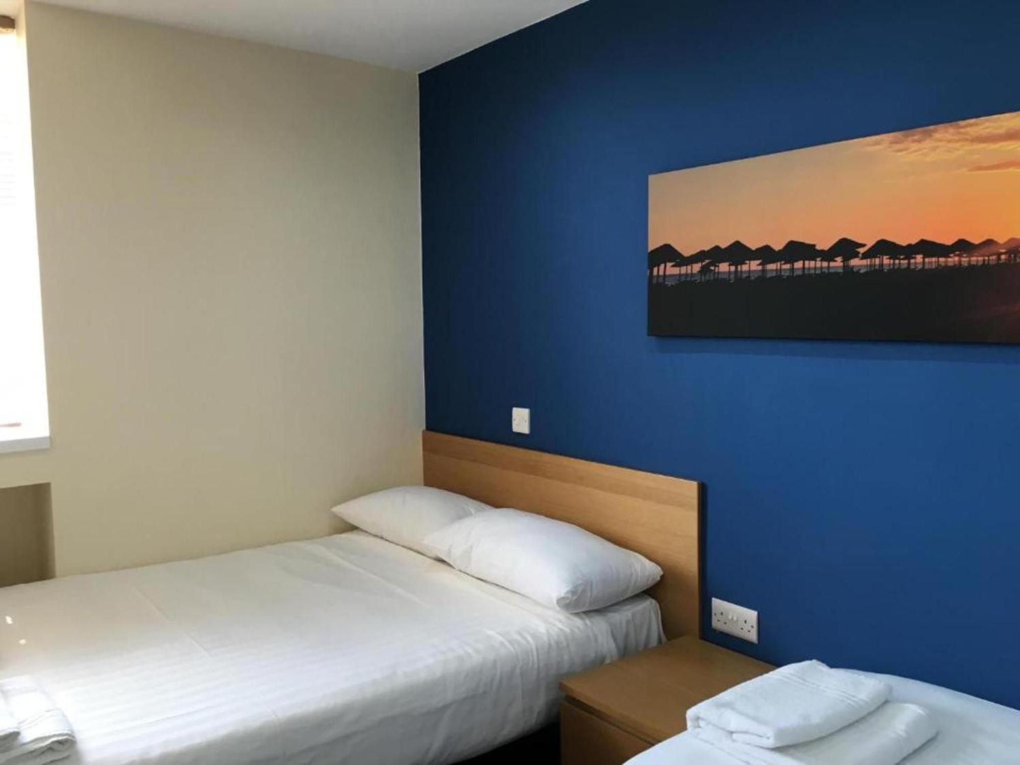 Oyo Wave Crest Hotel Μπλάκπουλ Εξωτερικό φωτογραφία