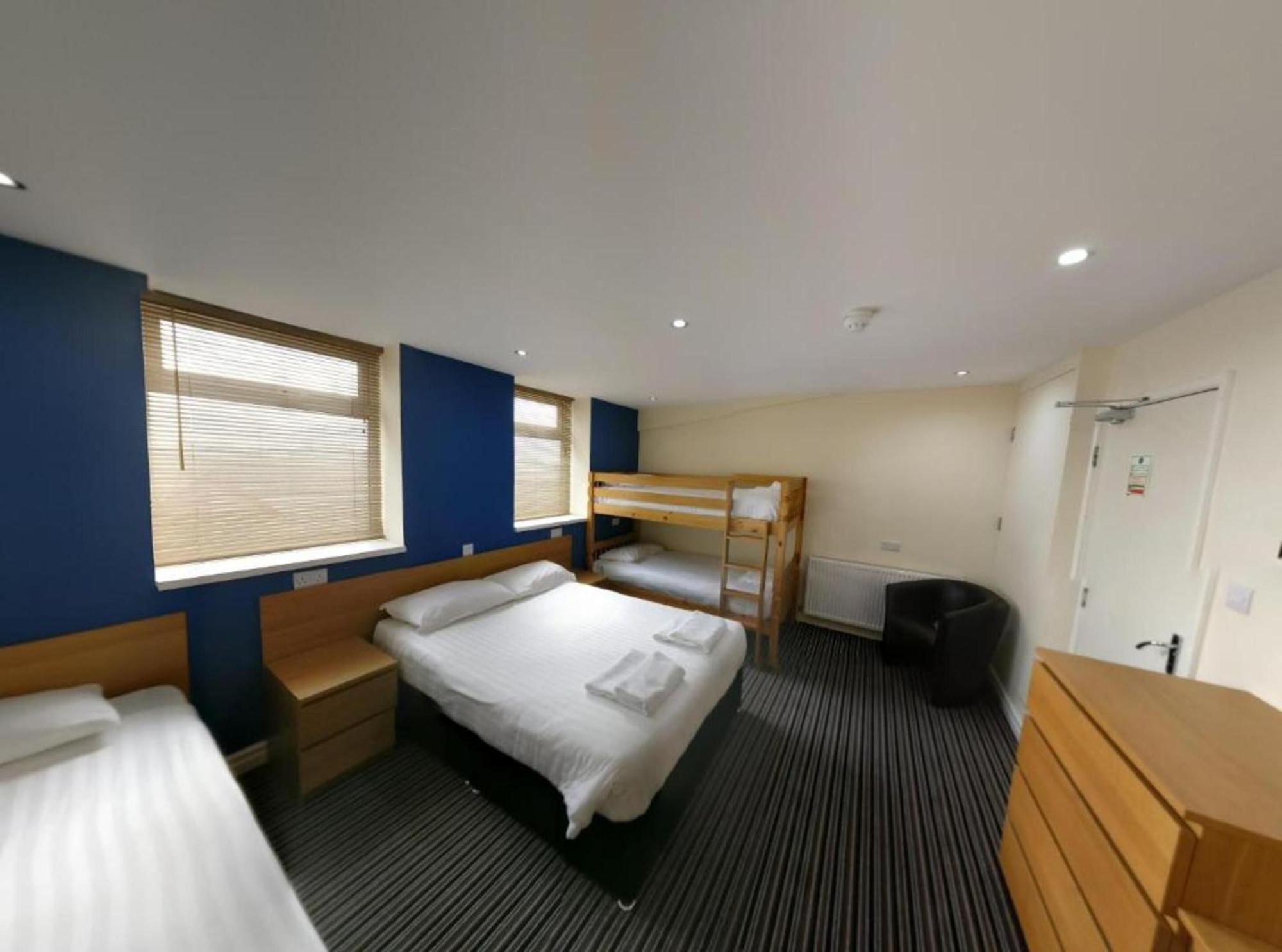 Oyo Wave Crest Hotel Μπλάκπουλ Εξωτερικό φωτογραφία