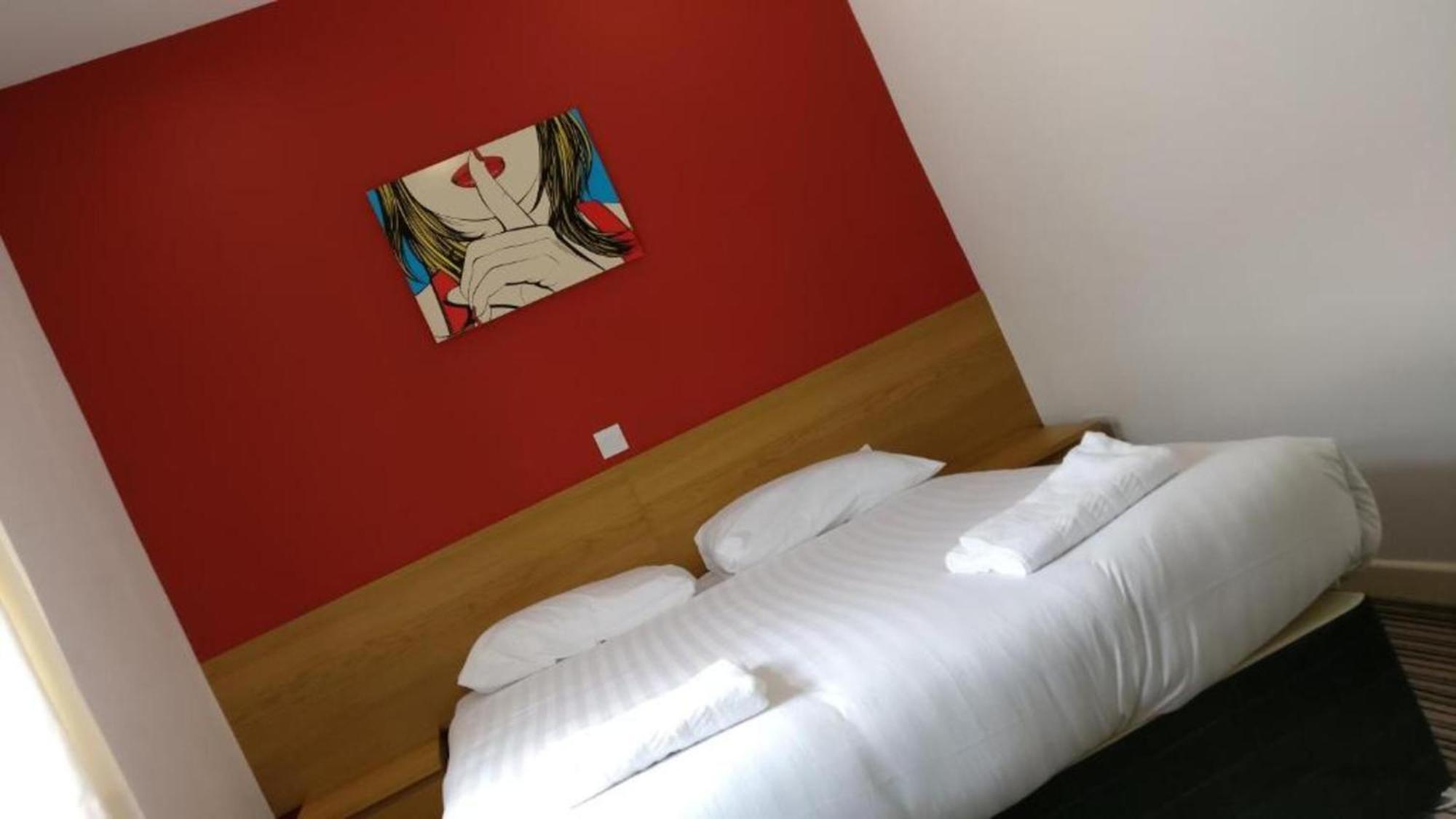Oyo Wave Crest Hotel Μπλάκπουλ Εξωτερικό φωτογραφία
