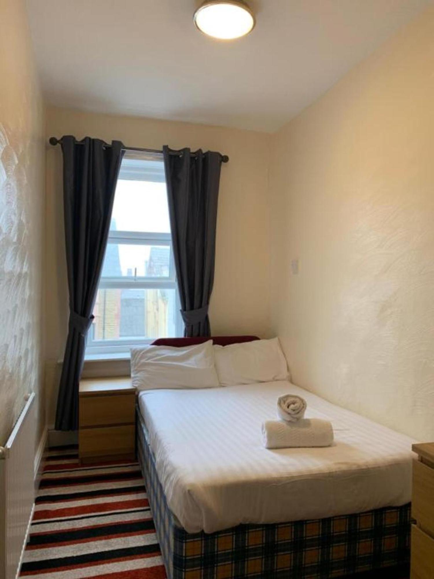 Oyo Wave Crest Hotel Μπλάκπουλ Εξωτερικό φωτογραφία