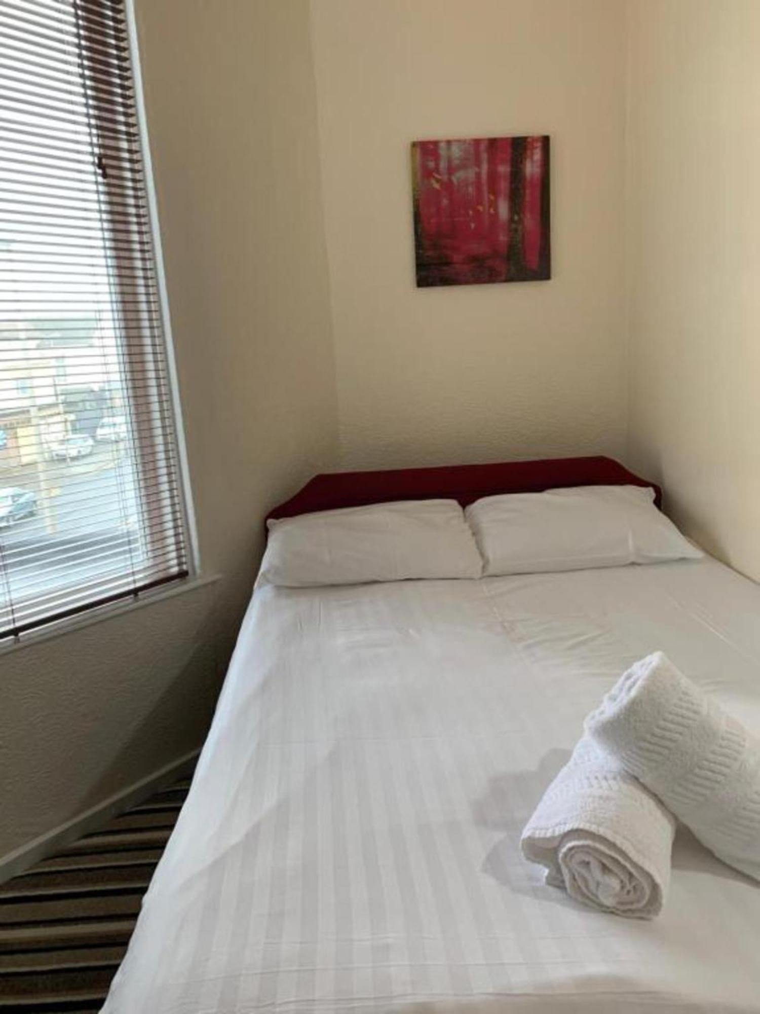 Oyo Wave Crest Hotel Μπλάκπουλ Εξωτερικό φωτογραφία
