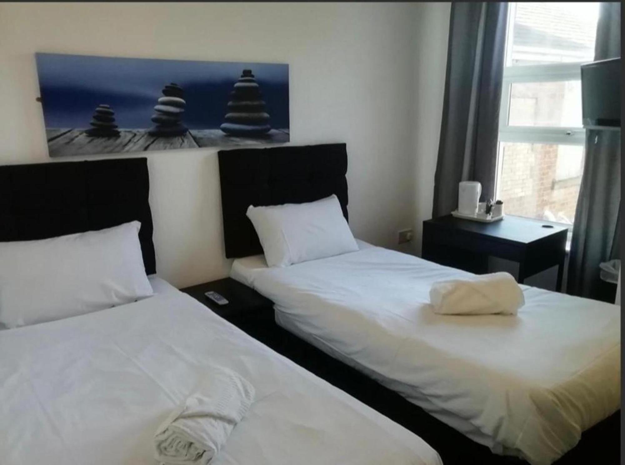 Oyo Wave Crest Hotel Μπλάκπουλ Εξωτερικό φωτογραφία